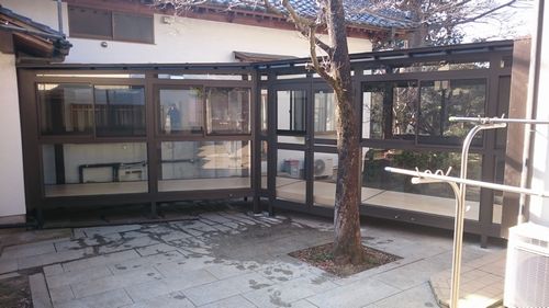 渡り廊下の工事 Madokaが窓のプロをご紹介 渡り廊下の工事 Madokaが窓のプロをご紹介