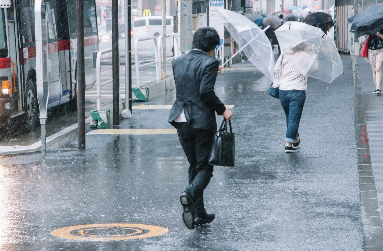 台風などの災害に備えよう！窓での防災対策