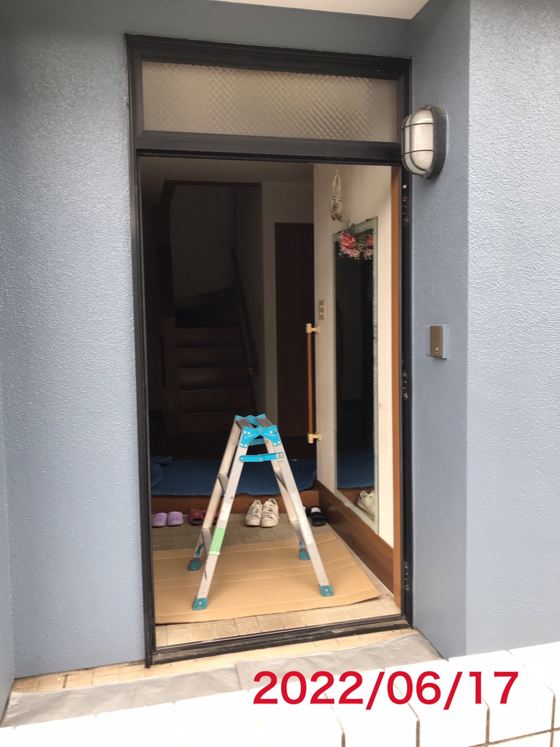施工中：既存のドア本体撤去