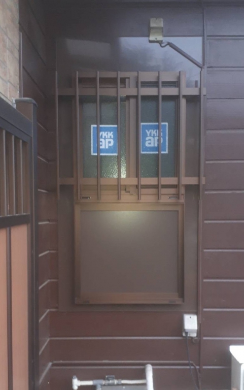 寒い浴室出窓を平面窓に！