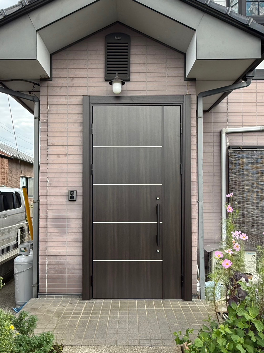 断熱ドアで、夏も冬も快適な玄関に♪【玄関ドア交換】