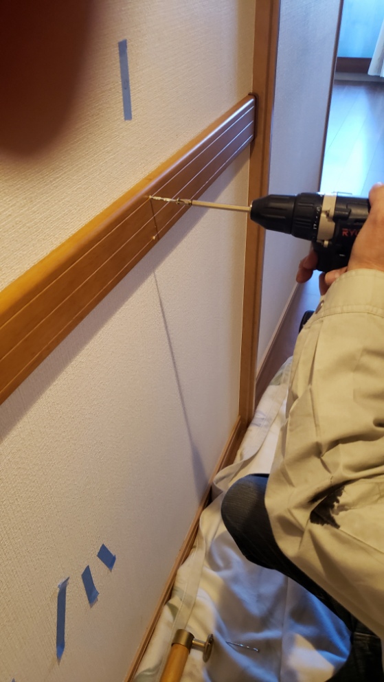 ベースプレート取付中