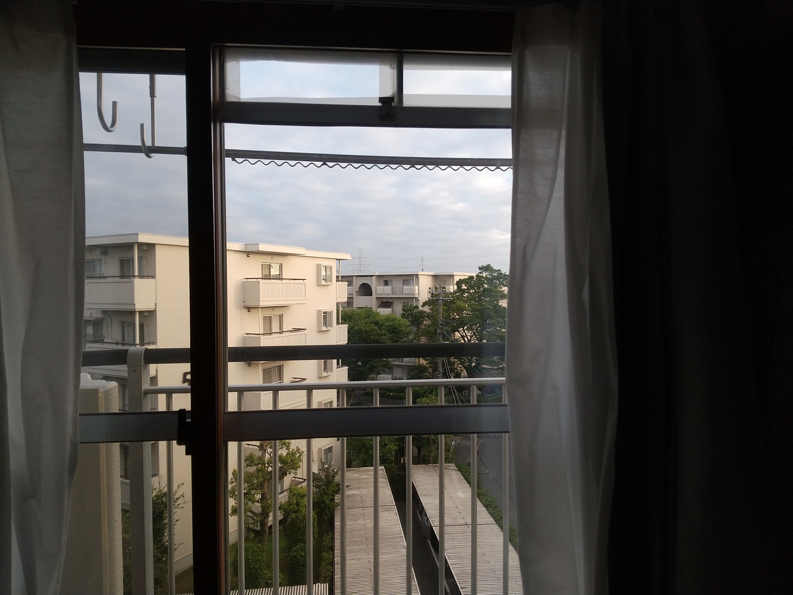 暑さも、音も、眩しさも。夜の悩みが軽くなりました。